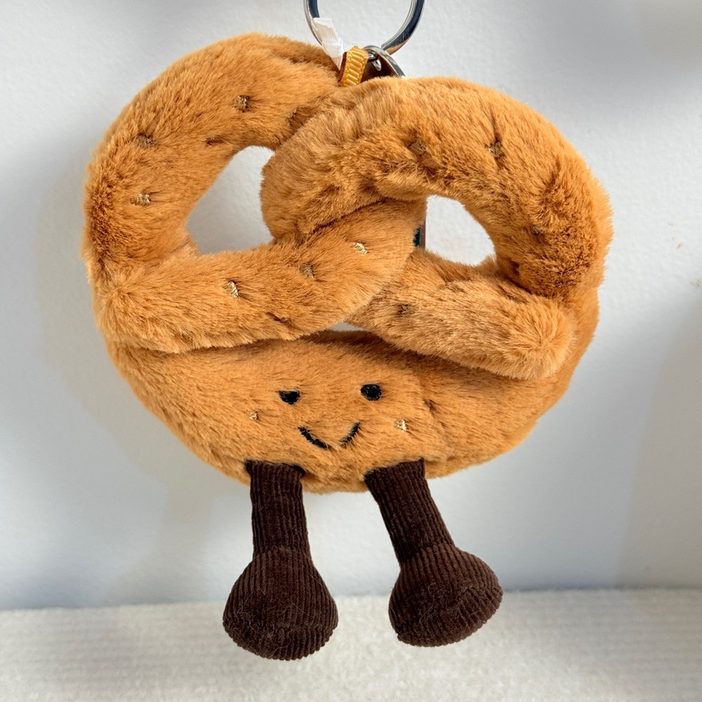 BNWT RARE Jellycat Amuseables Pretzel Bag Charm Keychain Gift